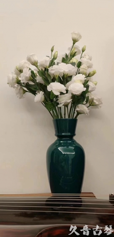 河南省早安  人生如花，我们都是自己航船的船长。